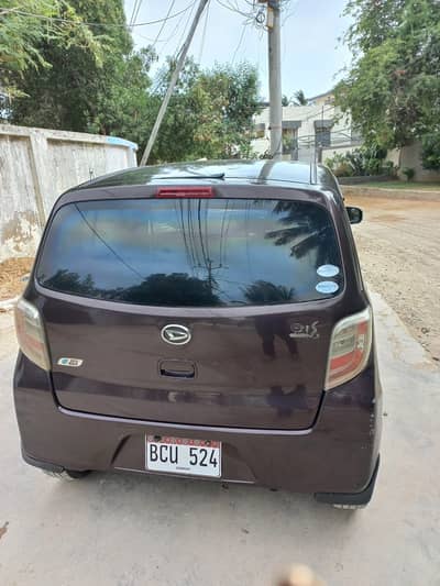 Daihatsu Mira 2011