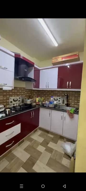 2 bed lounge road side flat