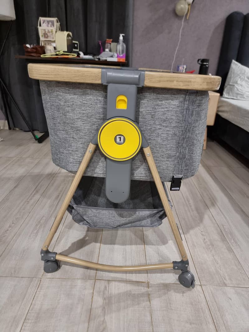 Baby Cot 2