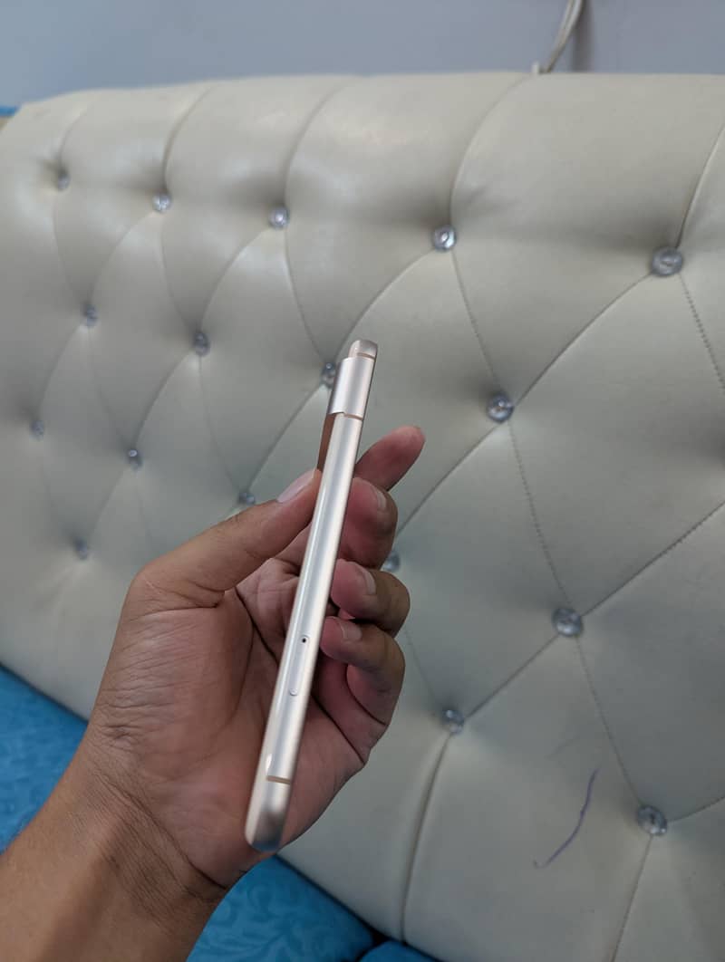 Google Pixel 8 3