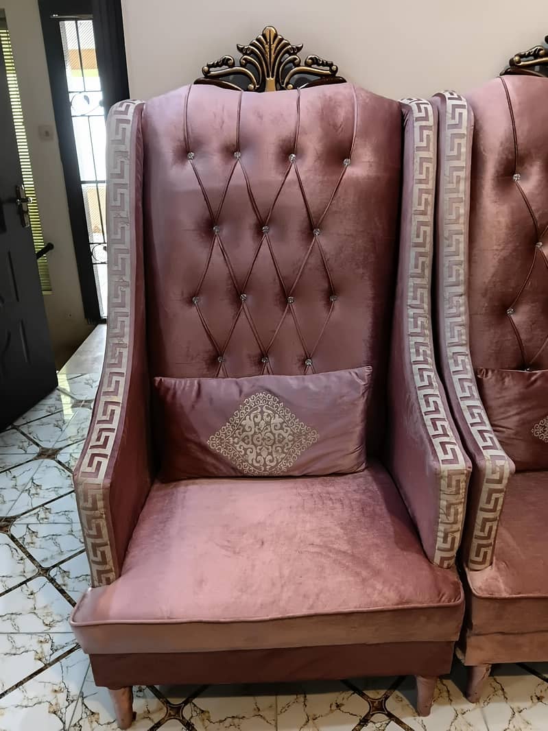 coffee table chairs 1