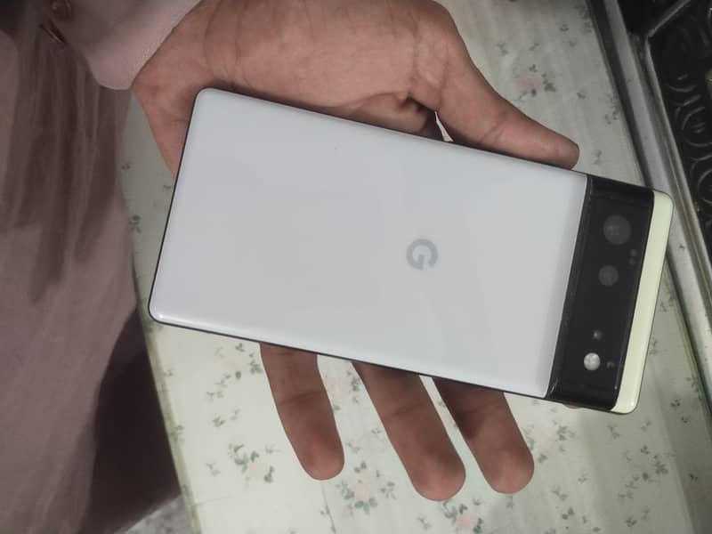 Google Pixel 6 4