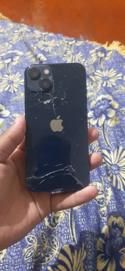 Apple iPhone 13