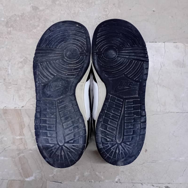 NIKE Dunks Panda Low 4
