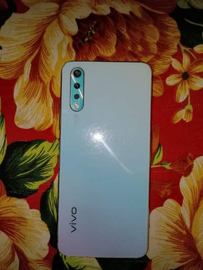 Vivo S1