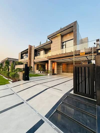 2 KANAL HOUSE FULL FURNISHED FULL BASEMENT WITH SWIMMING POOL FOR SALE IN DHA PHASE 6