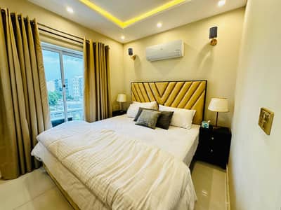 Royal luxury 1 bed short stay apartment behria town Lahore 03001894380