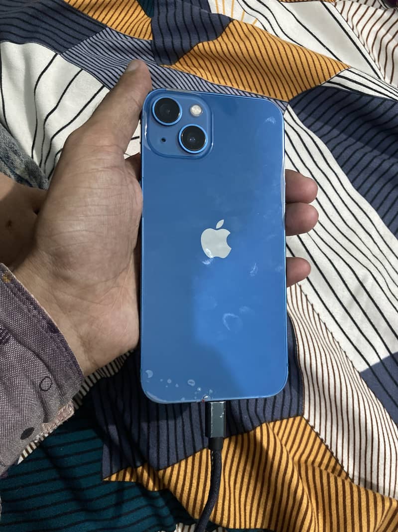 Apple iPhone 13 0