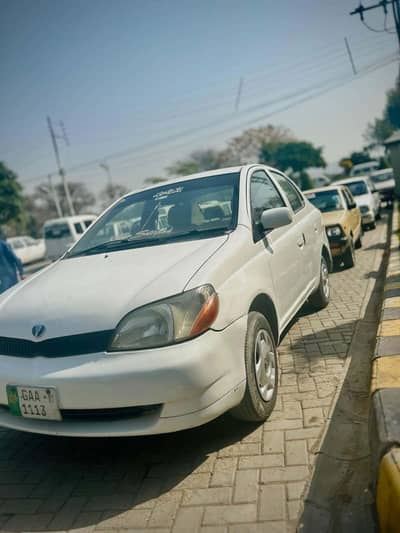 Toyota Platz 2001
