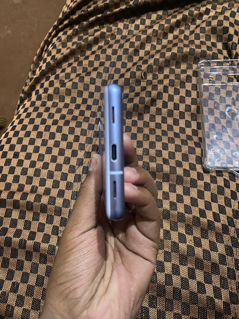 Google Pixel 7a 4