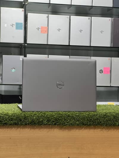 DELL VOSTRO 5620 16” (12th Gen)