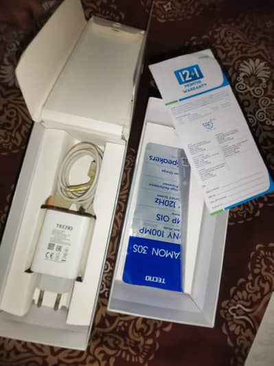 Tecno Camon 30S Violet Clr special edition