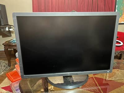 HP Elitedisplay E241i, 60Hz, 24 inches monitor.