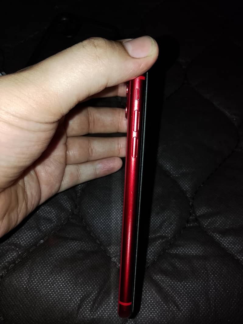 Apple iPhone 11 4