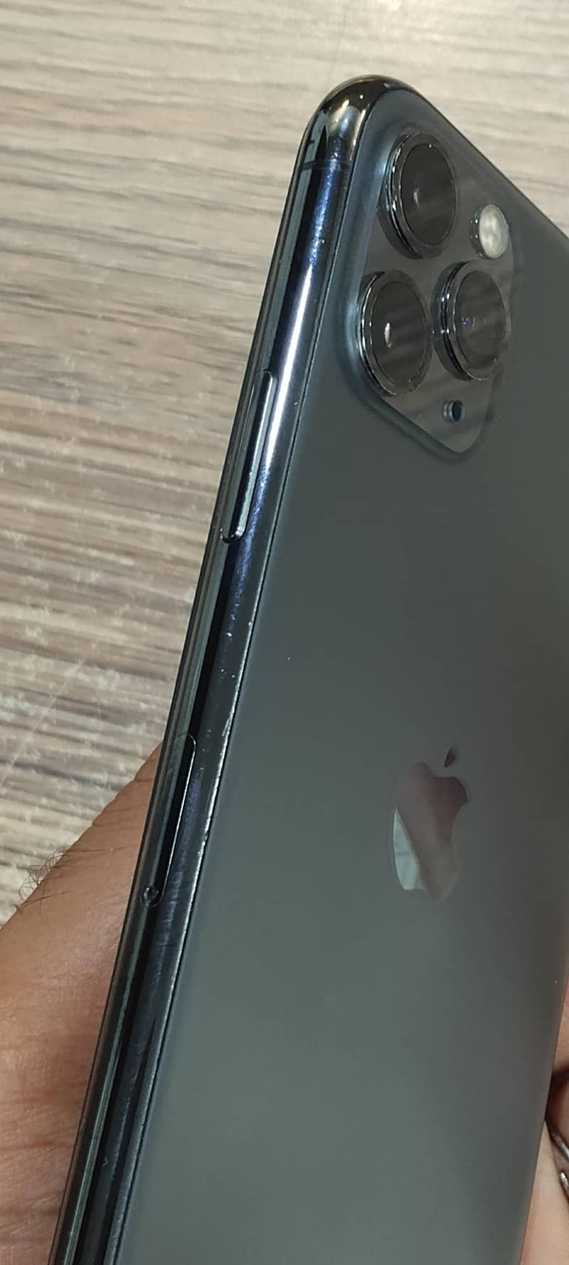 Apple iPhone 11 Pro 2