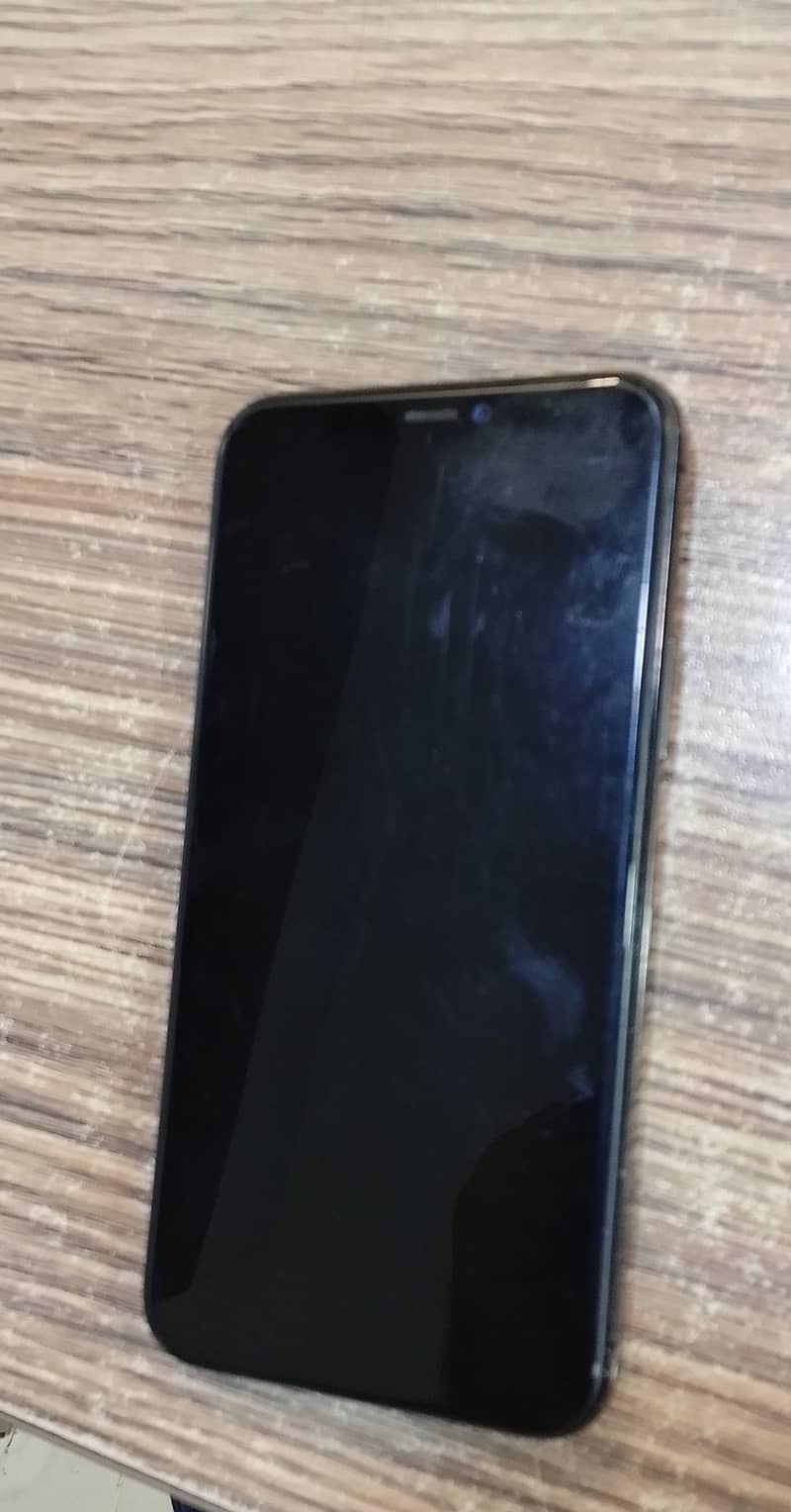 Apple iPhone 11 Pro 4