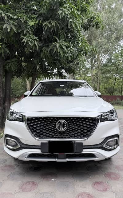 MG HS 2021