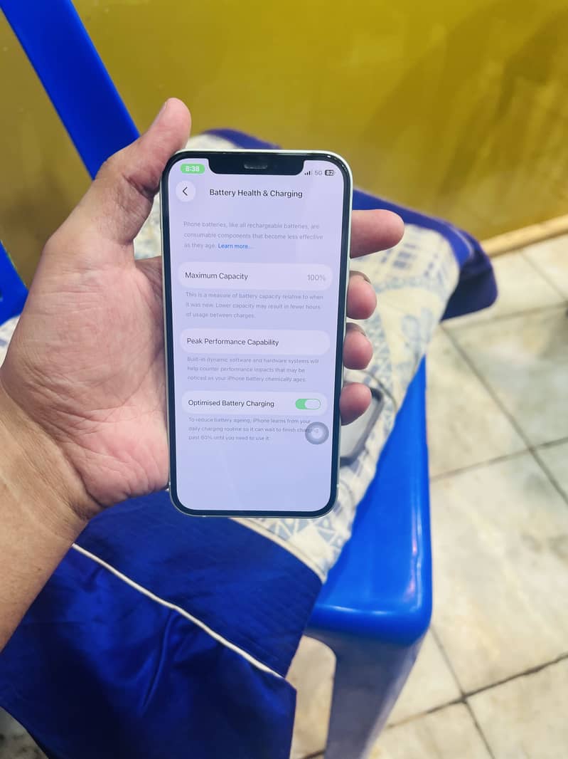 Apple iPhone 12 1