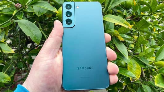 Samsung Mobile S22 with box