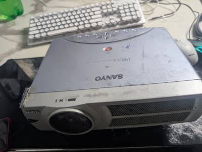 SANYO PRO-X Multimedia Projector – Working Condition