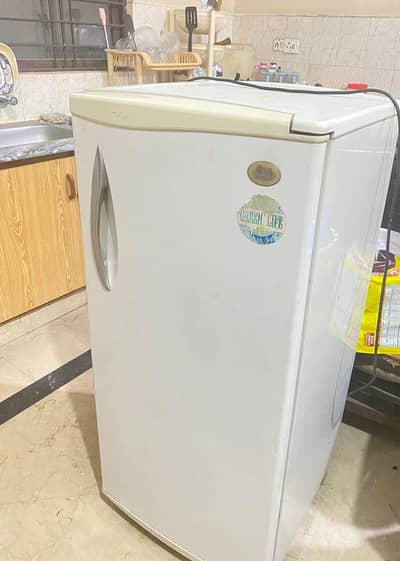 LG mini refrigerator