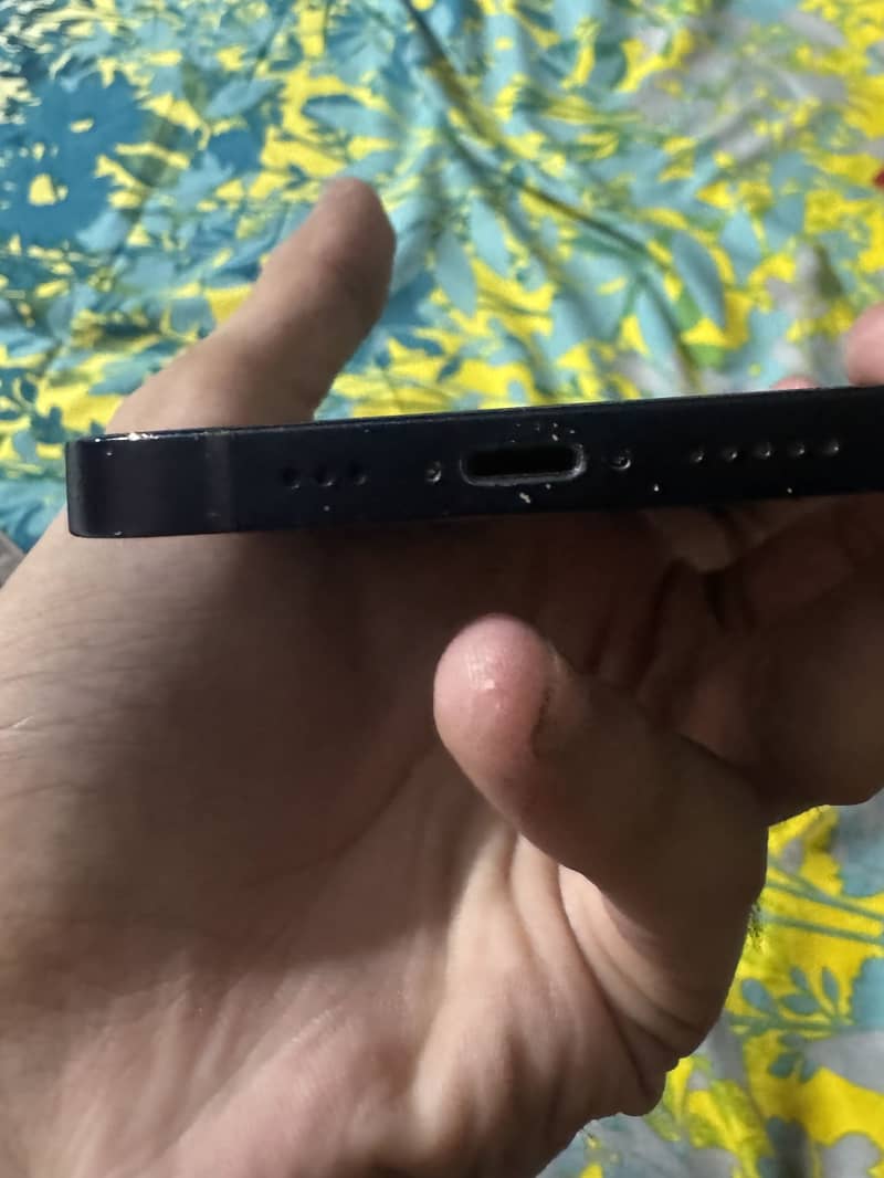 Apple iPhone 12 2