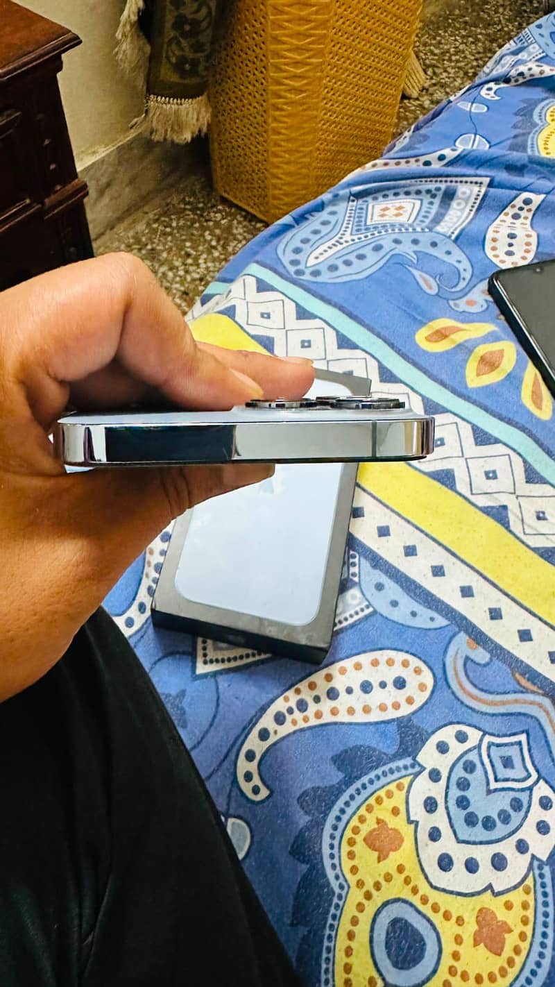 Apple iPhone 13 Pro Max 3