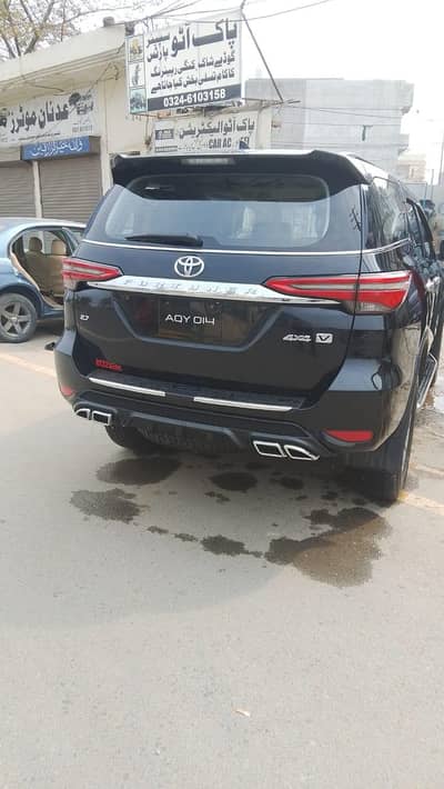 Toyota Fortuner V 2022