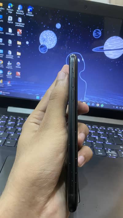 Apple iPhone XR