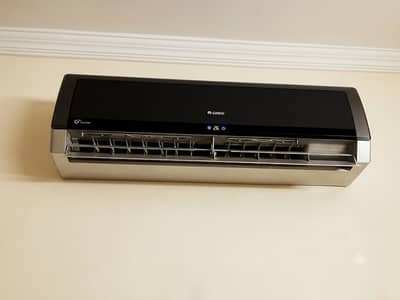 Gree split ac 1.5 ton