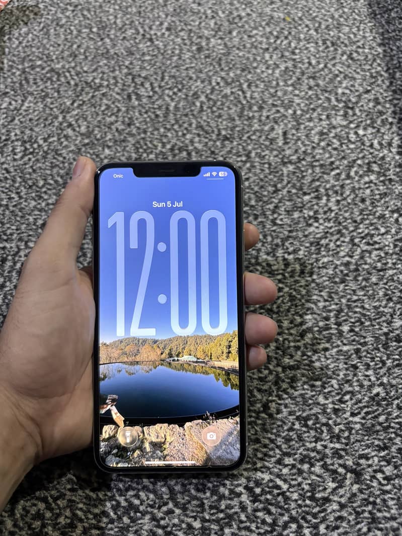 iPhone 11 Pro Max 1