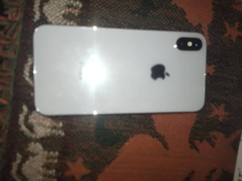Apple iPhone X 4