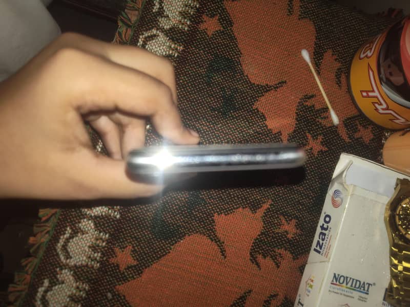 Apple iPhone X 6