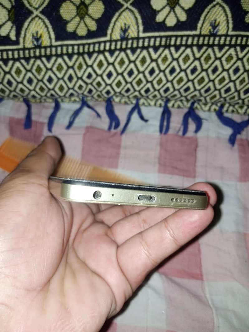 Tecno Spark Go 4