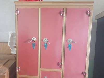 Iron almari urgent sale