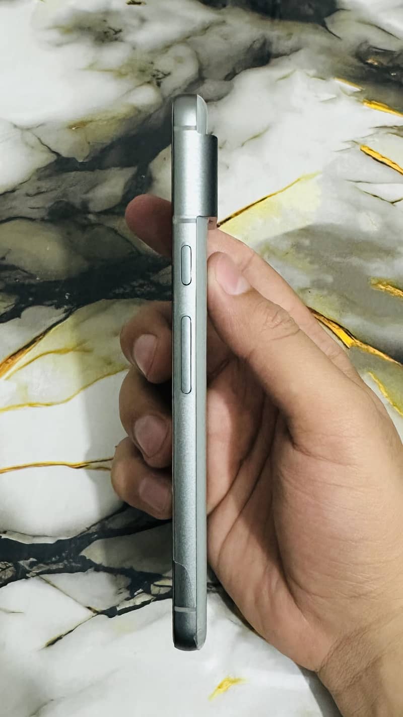 Google Pixel 8 3