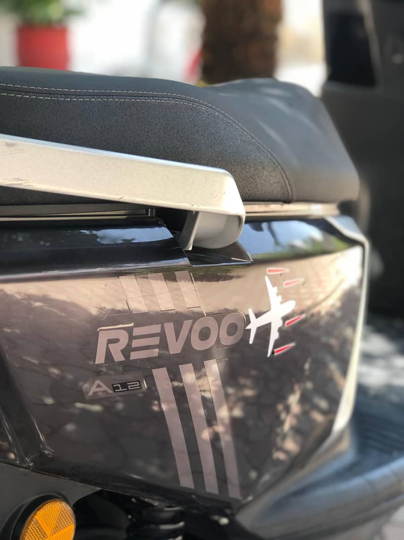 REVOO A12 3