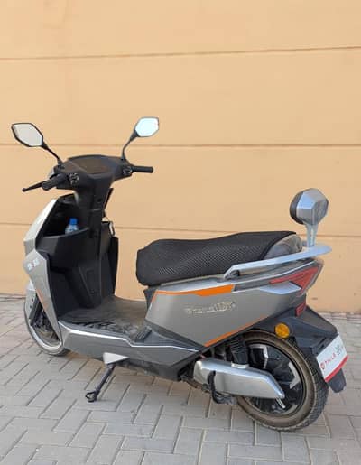 Hi speed Electric Scooty (RM i-900)
