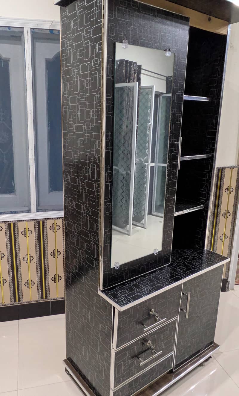 Dressing Cupboard 1
