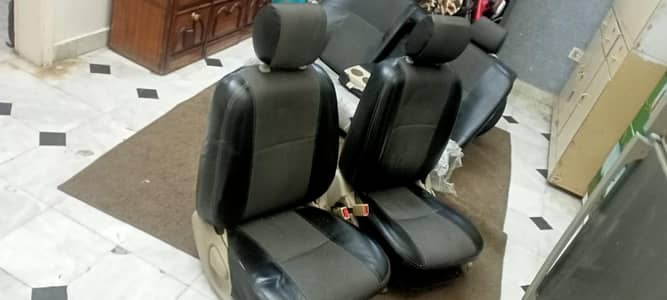 Corolla se saloon seats for sale urgent