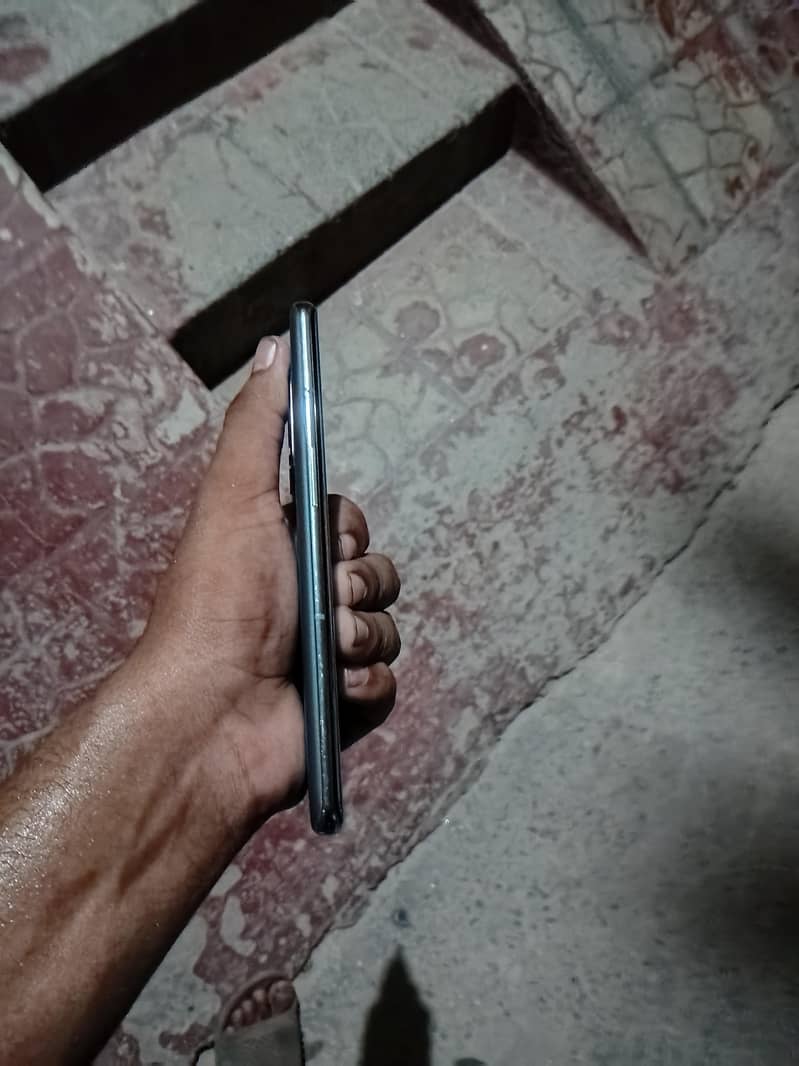 One Plus 10 Pro 4