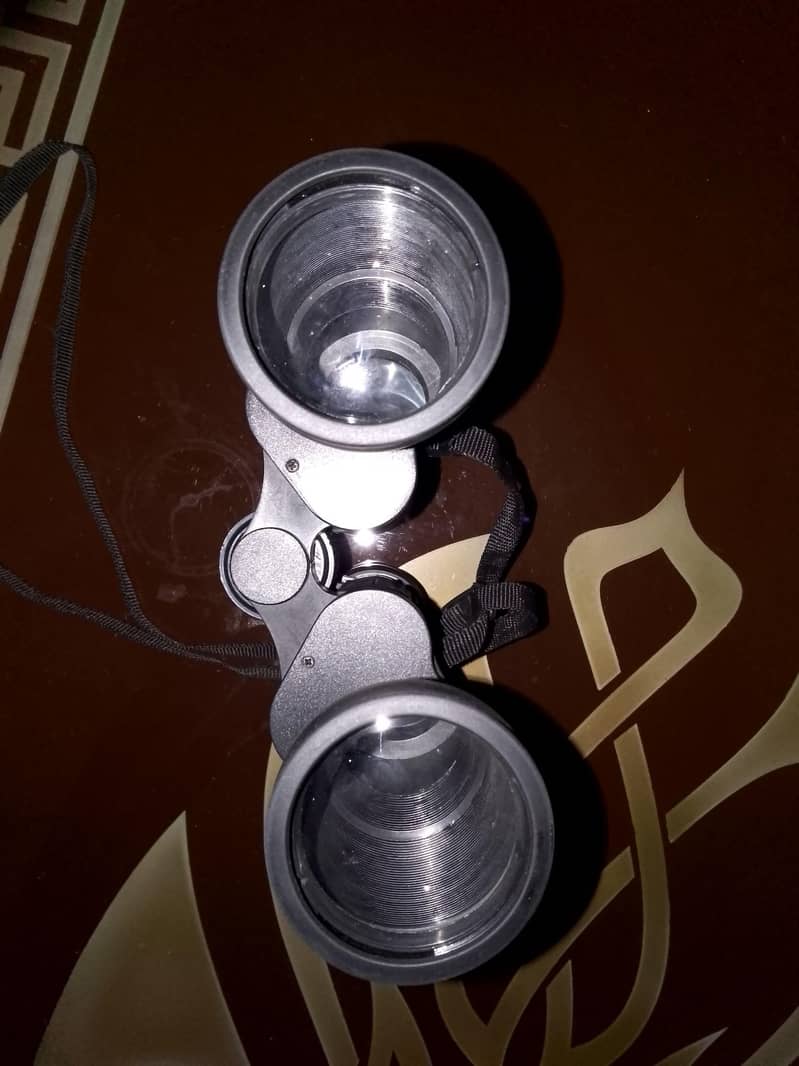 binoculars 3