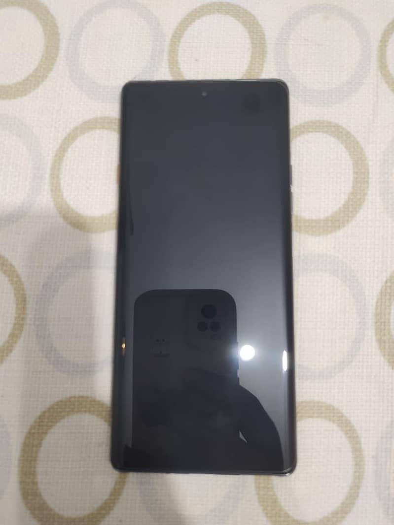 Tecno CAMON 40 Pro 1