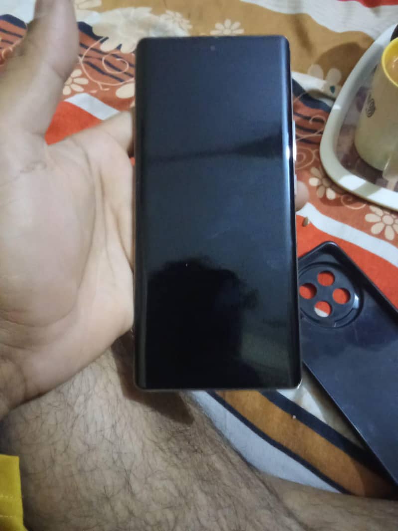 spark 20 pro plus 1