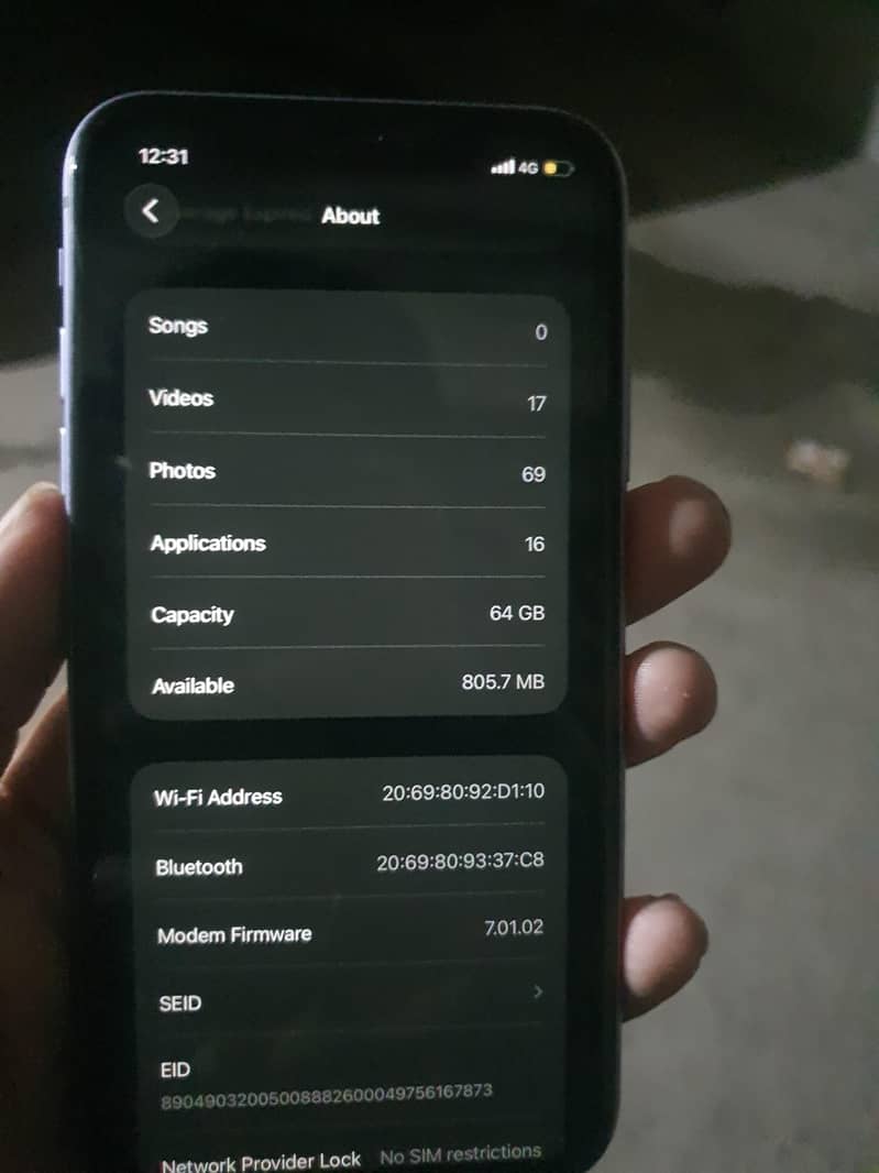 Apple iPhone 11 0