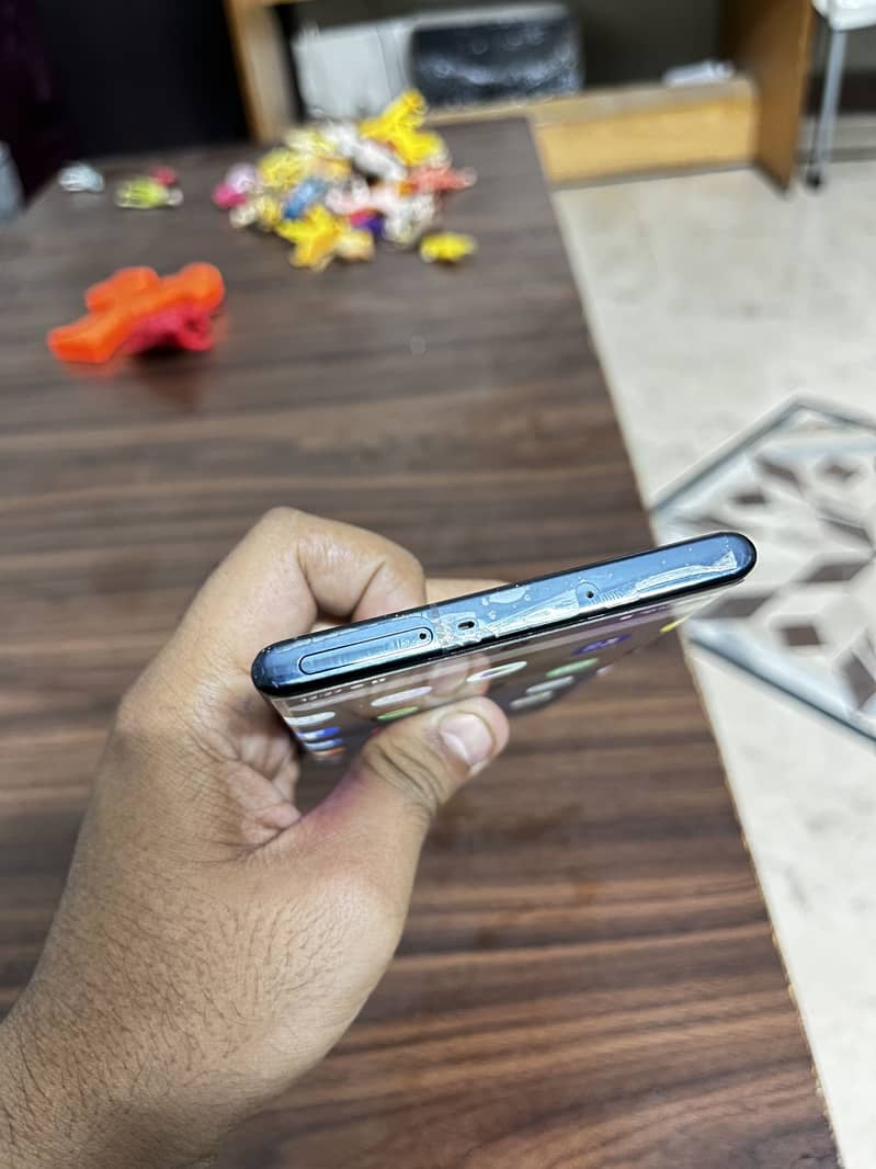 Samsung Mobile Note 10 Plus 6