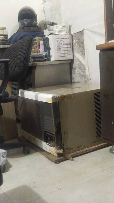 National Window AC, New just box open never used.