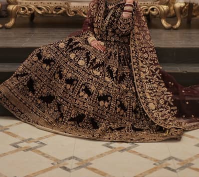 Elegant bridal lehnga in great condition