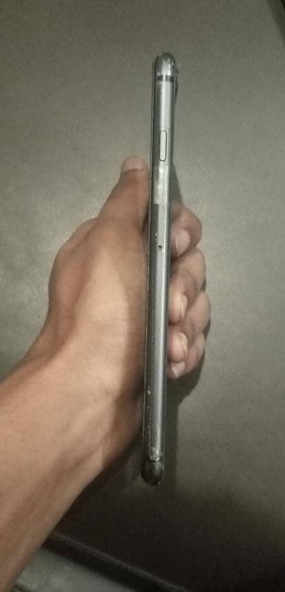 Apple iPhone 8 Plus 3