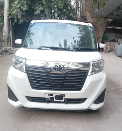 Toyota Roomy 1000cc